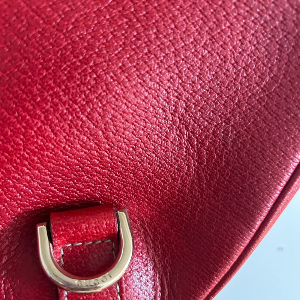Gucci Abbey Shoulder Bag with Gold Hardware - Picture 5 of 17